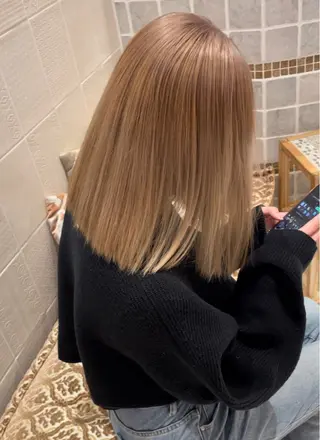 ミディアム ブリーチなし 透明感カラー/艶髪のヘアスタイル
