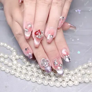 ネイル Yukiko 🌙のネイルデザイン