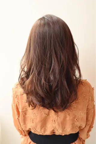 セミロング パーマ 農添 杏のヘアスタイル