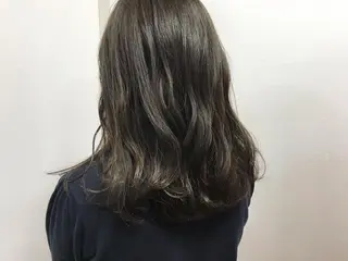 ロング カラー 【Uneユヌ】菊地 春那のヘアスタイル