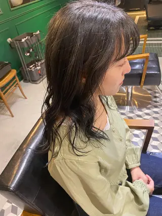 セミロング カラー vixus mamiのヘアスタイル