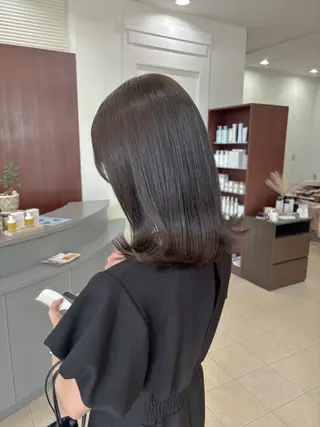 ミディアム alu yuinaのヘアスタイル