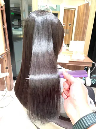 ロング minimo Ash 川越　横田のヘアスタイル