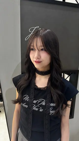 ロング HINAKO🩵 寒色カラー🪽のヘアスタイル