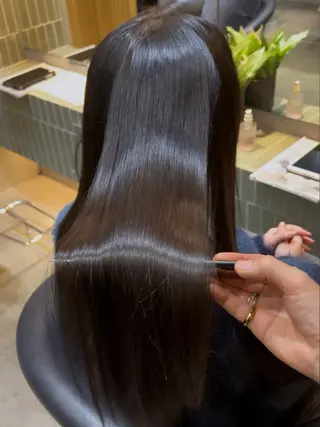 ロング 縮毛矯正・似合わせ タナカ レイヤのヘアスタイル