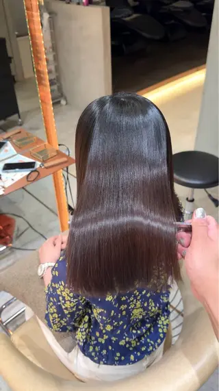 セミロング 縮毛矯正Rina🩶 銀座のヘアスタイル