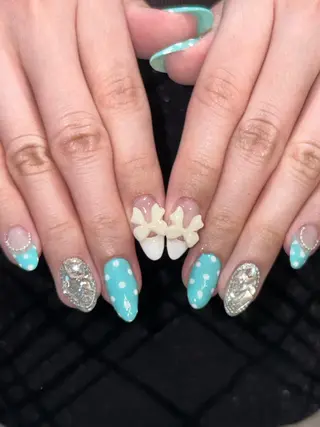 ネイル さゆり￤推しキャラ ￤ロングネイル🩷のネイルデザイン