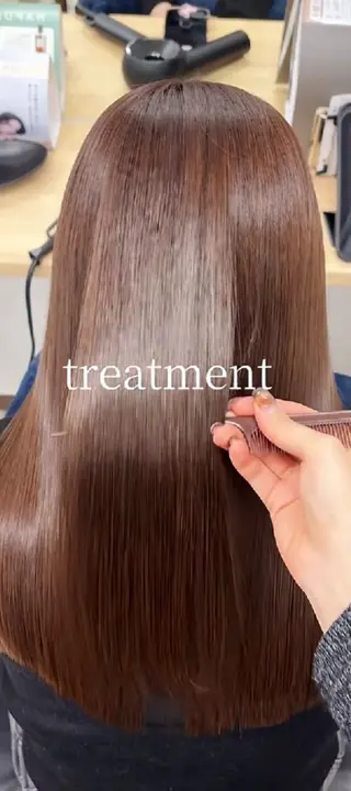 セミロング 鈴木 優里花のヘアスタイル