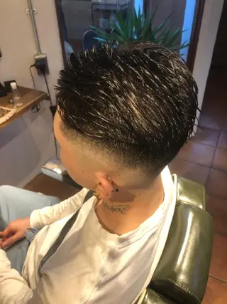 ショート メンズ 冨士川 英樹のヘアスタイル