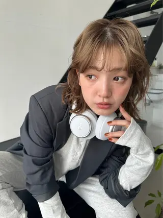 ミディアム カラー オガワ アヤナのヘアスタイル