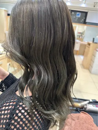 カラー 🌙Ash中目黒 RENAのヘアスタイル