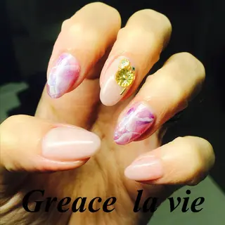 ミディアム カラー パーマ ヘアアレンジ キッズ ネイル マツエク・マツパ Greace  la vieのネイルデザイン