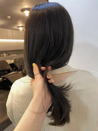 セミロング カラー 砂原 ひよりのヘアスタイル