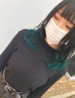 ロング カラー ALLY/廣瀬 眞子のヘアスタイル