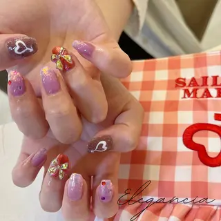 ネイル Elegancia. Hiromiのネイルデザイン