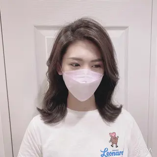 セミロング パーソナルカラー lapiax阿部のヘアスタイル