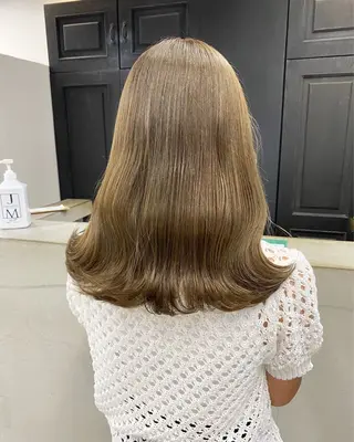 セミロング カラー ヘアアレンジ 坂齋大地/レイヤー/ ミルクティーのヘアスタイル