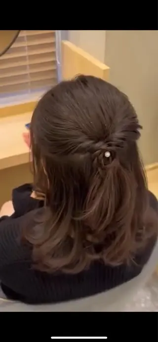 ミディアム ヘアアレンジ 彩華 🎀 西梅田美容室のヘアスタイル
