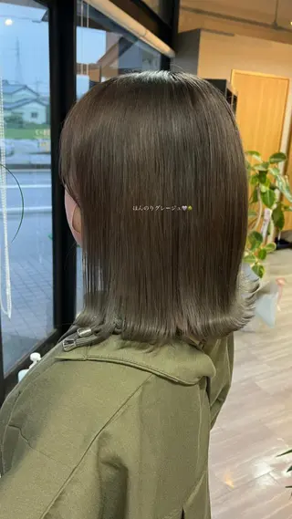 ミディアム alu yuinaのヘアスタイル