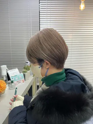 ショート カラー 早瀬裕之 パーマのヘアスタイル