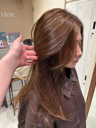 セミロング パーマ 垢抜け小顔レイヤー オリーブ/スミレのヘアスタイル