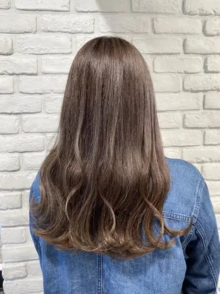 セミロング カラー ベージュカラー🧸 伊藤なつみのヘアスタイル