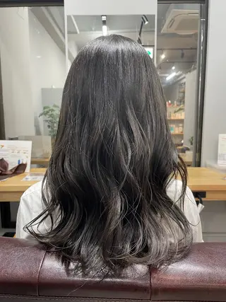 ミディアム カラー Sloth 🦥 MARINAのヘアスタイル