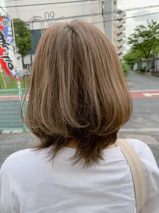 ミディアム カラー コンドウ サラのヘアスタイル