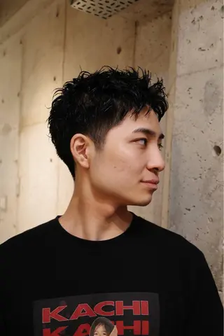 ショート パーマ メンズ 宮崎 恵多のヘアスタイル