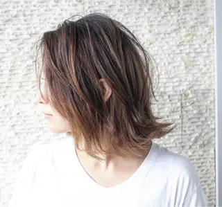 ショート カラー ヘアアレンジ Mariana/ 鶴原-ハイライトのヘアスタイル