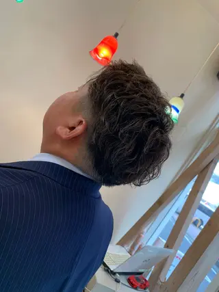 カラー パーマ メンズ 岡本 幸法のヘアスタイル