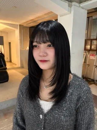 ミディアム 玉置 七海のヘアスタイル