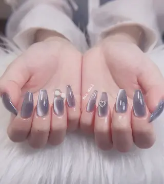 ネイル Hin Nailsのネイルデザイン