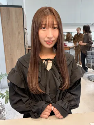 カラー 金本麗美　ボブパーマ グレージュ/オリーブのヘアスタイル