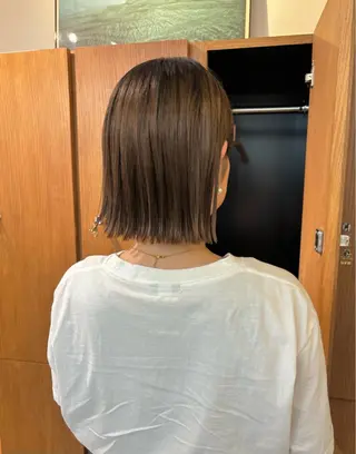 ミディアム aiko【艶カラー ・ミニモ年内で終了】のヘアスタイル