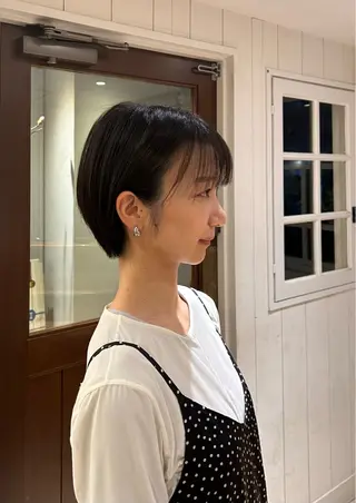 ショート yusa🌿‬レイヤ ー/赤みなしカラーのヘアスタイル