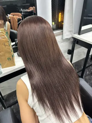 ロング カラー Assistant MOEのヘアスタイル