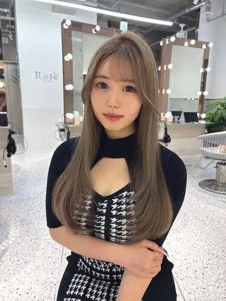 ロング yui🎀ブリーチ なしベージュ／博多のヘアスタイル