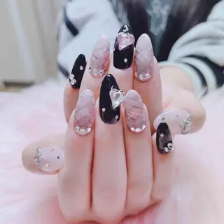 ネイル MoonNail ユリ🌸のネイルデザイン
