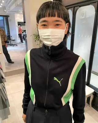 ミディアム 中澤 美緒のヘアスタイル