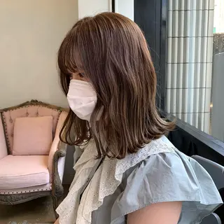 ミディアム カラー SAKINO. ベージュカラーのヘアスタイル