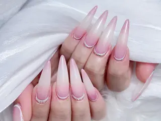 ネイル M🌷nail 長さだし専門店のネイルデザイン