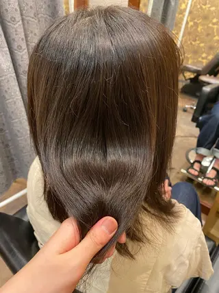 ミディアム 酸性ストレート/ブリ ーチなしWカラー河本のヘアスタイル