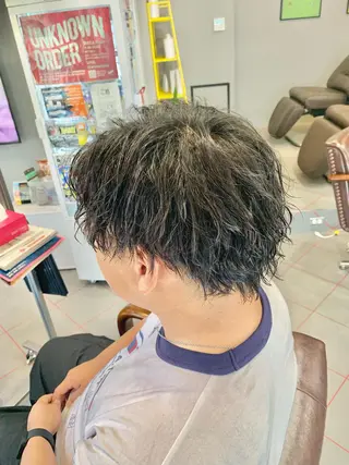 ショート パーマ メンズ 【扱いやすいパーマ】 眞鍋拓己のヘアスタイル