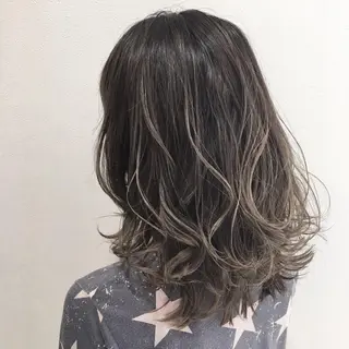 ミディアム 久保 敏之のヘアスタイル