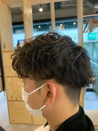 ミディアム カラー パーマ ヘアアレンジ メンズ ネイル マツエク・マツパ Sia中野新橋 『JUNYA』のヘアスタイル
