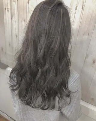ロング 金丸 千里のヘアスタイル