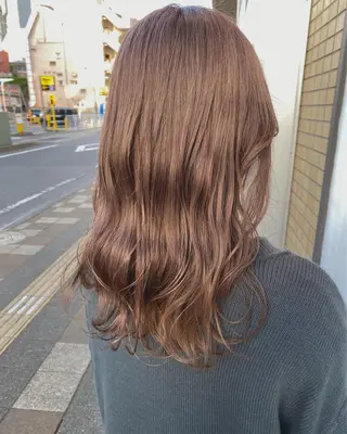 セミロング 小林 朋花のヘアスタイル