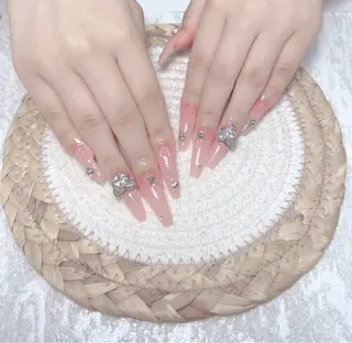 ネイル uu ネイルサロン関内🌼のネイルデザイン