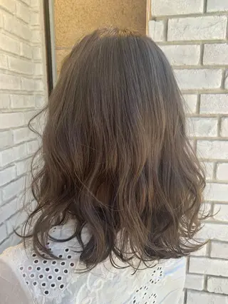 ミディアム カラー 六反 仁哉のヘアスタイル